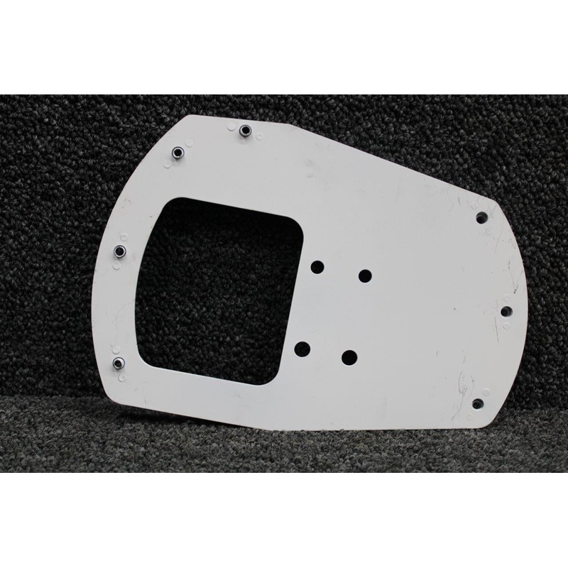 0441201-2 Cessna 150 Wheel Pant Mounting Plate RH (NEW OLD STOCK)
