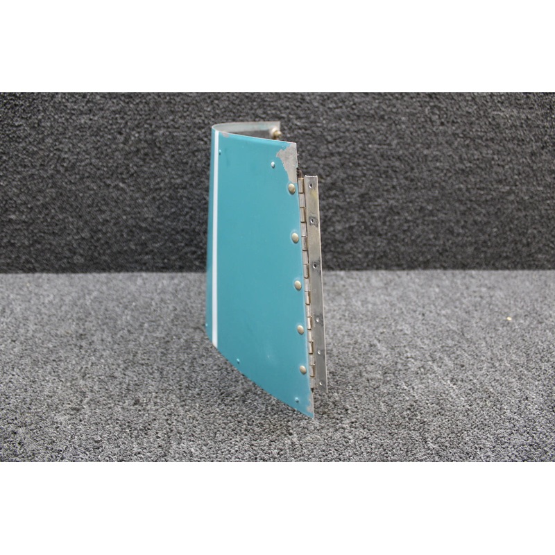 0452002-26 Cessna 150F Cowl Door Assembly