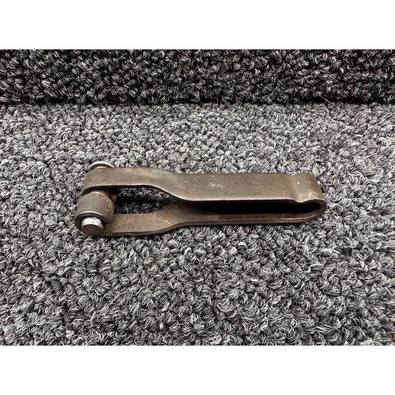 0517018-4 (FSO: 0517023-1) Cessna 172N Cabin Door Spring Stop LH