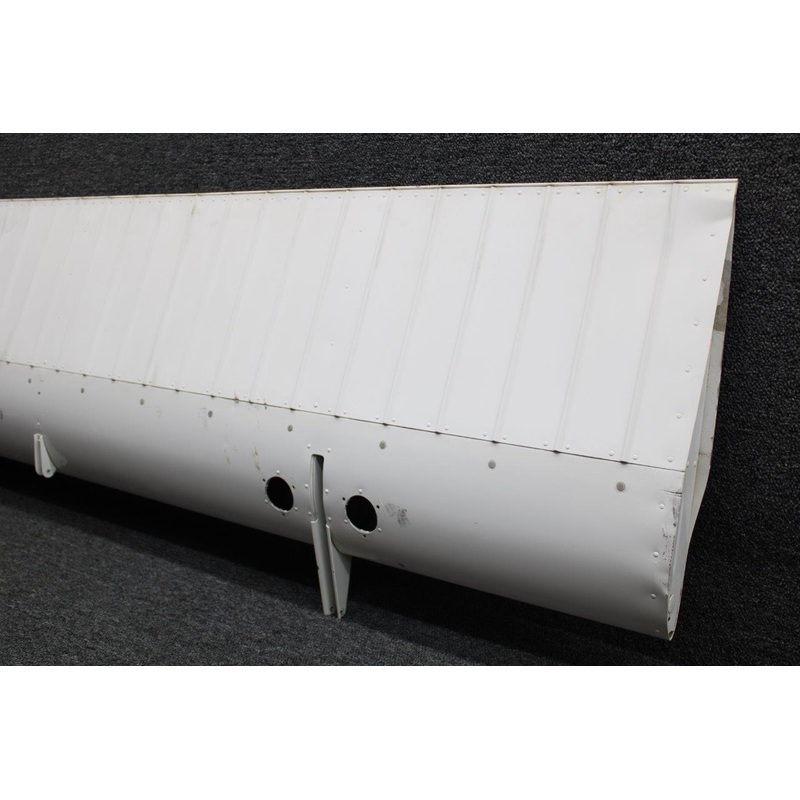 0523901-38 Cessna 172M Wing Flap Assembly RH