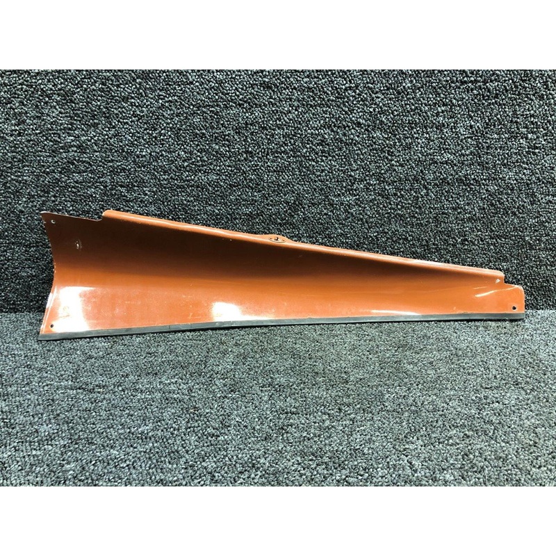 0530010-5 (USE: 0530010-11) Cessna 172N Upper Horizontal Fairing LH (Colored)