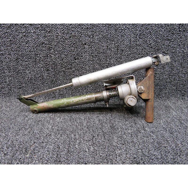 SK150-41 / 10650 Cessna 172 Flap Actuator Assembly W/ Cylinder & Switch