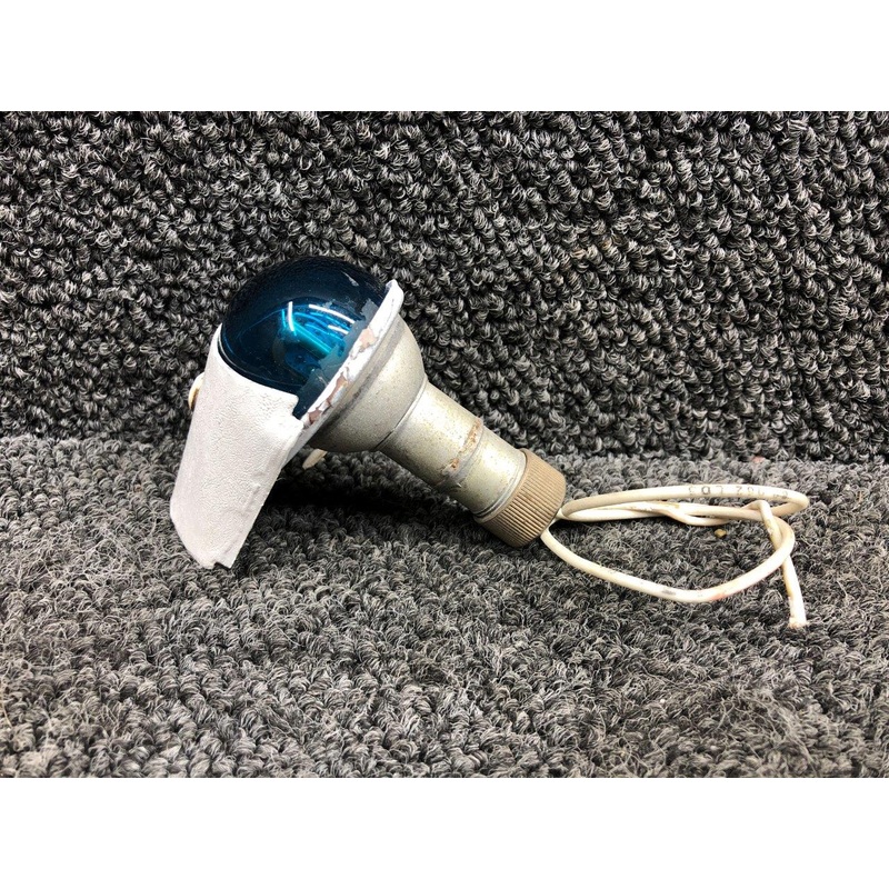 0423006-22 (Use: C622001-0202) Cessna Wing Navigation Light Assembly RH