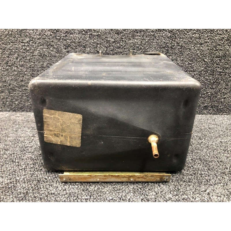 0513011-11 / 0413307-21 Cessna 172F Battery Box Assembly W/ Lid (Aftermarket)