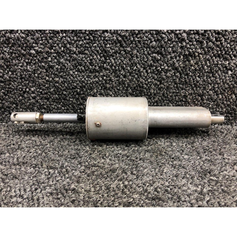 0541138-3 (Use: 0541138-16) Cessna 177 Master Brake Cylinder Assy (Minus Fitting)