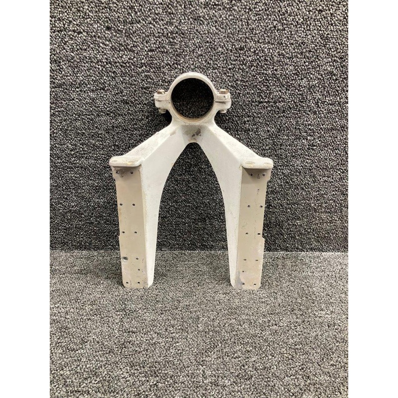 0543016-1 Cessna 172L Nose Gear Lower Fitting Assembly