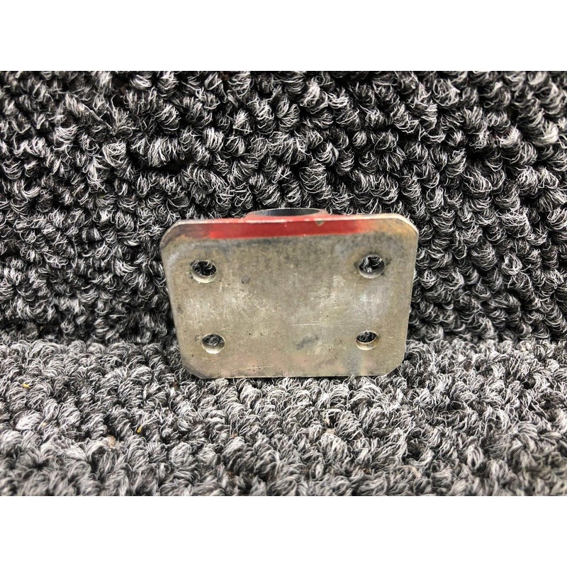 0710624-1 Cessna 182M Cabin Door Catch Stop LH / RH