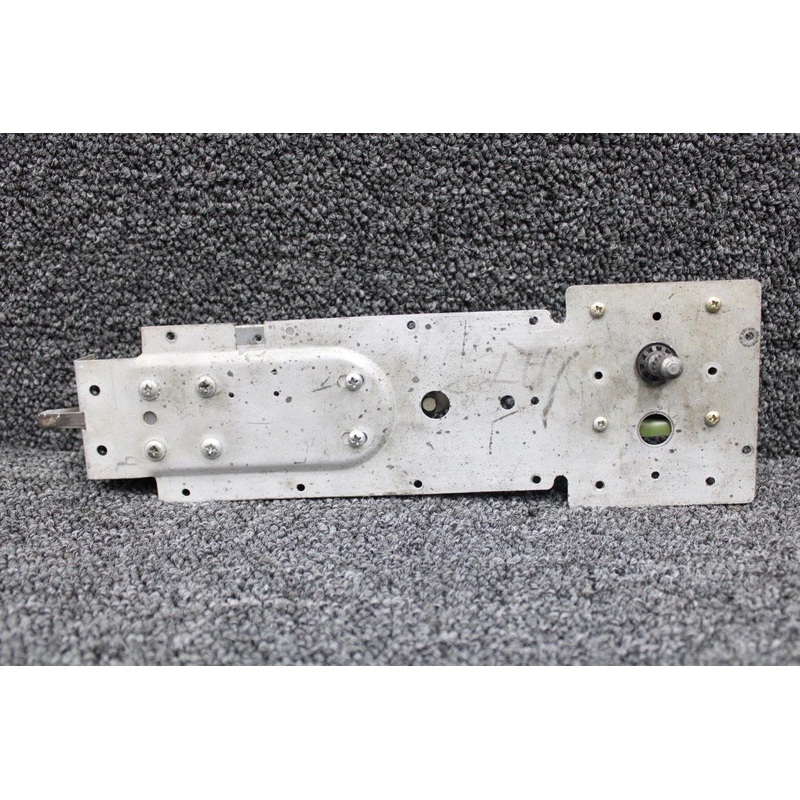 0511256-1 Cessna 172L Cabin Door Latch Assembly LH