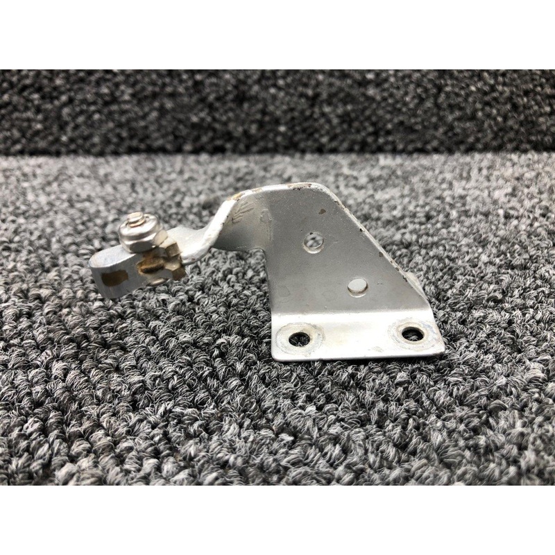 0523008-3 Cessna 172F Cabin Door Catch Stop LH