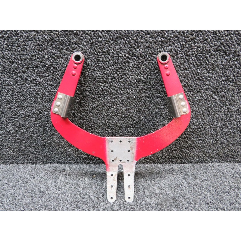 0431007-4 (Use: 0431007-10) Cessna 150M Rudder Horn Assembly