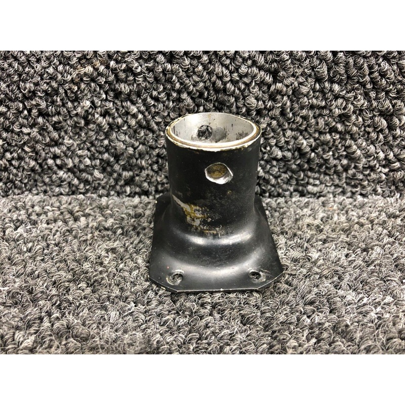 0513146-16 Cessna 172C Control Yoke Collar LH