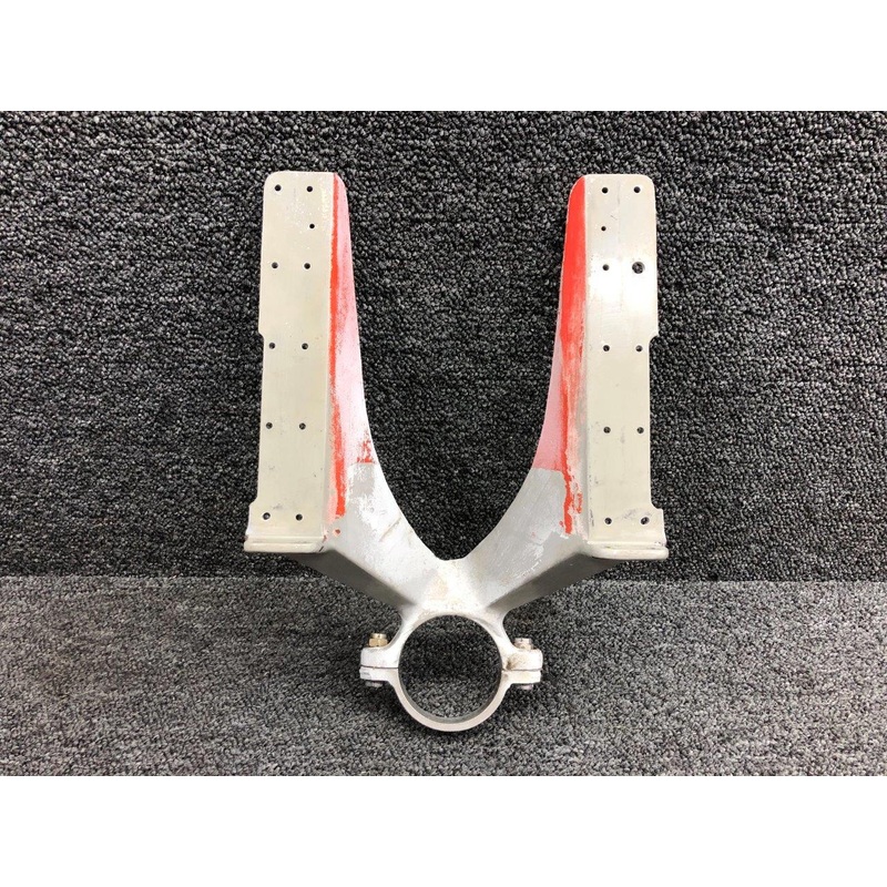 0543016-1, 0543018-1 Cessna 172K Lower Nose Gear Fitting with Cap