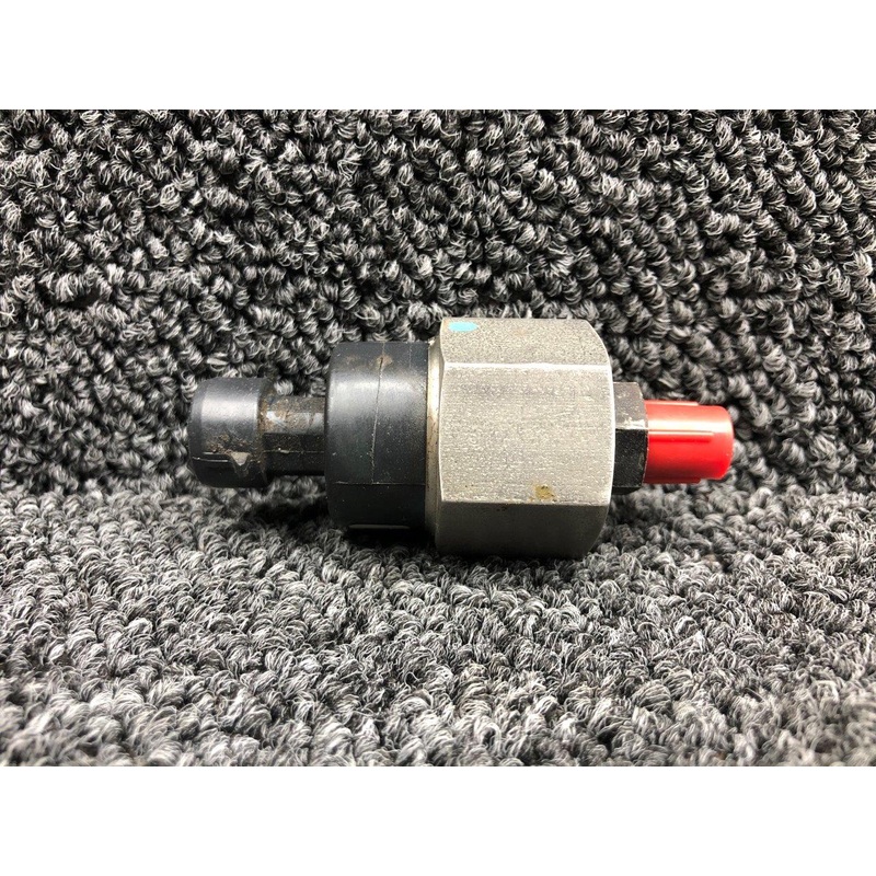 P165-5281 (USE: P265-5037-1) Cessna 162 Oil Pressure Sensor