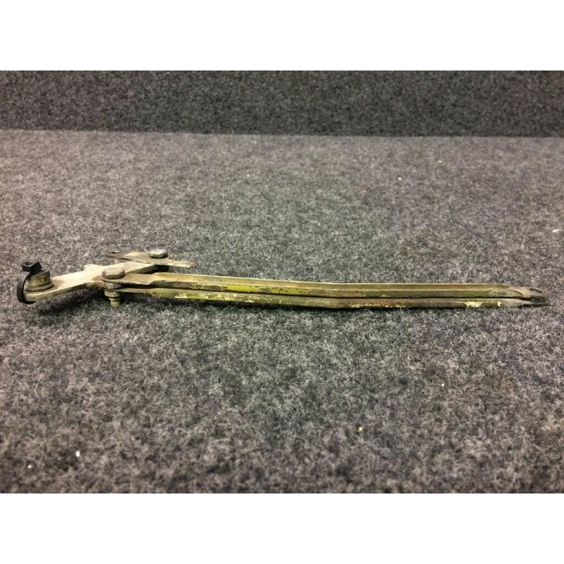 0523224 Cessna 170A RH/LH Flap Bellcrank Alt: 0523225