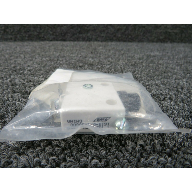 S1360-30L Cessna Breaker Assembly W/ 8130-3 (Amps: 30) (NEW OLD STOCK) (SA)
