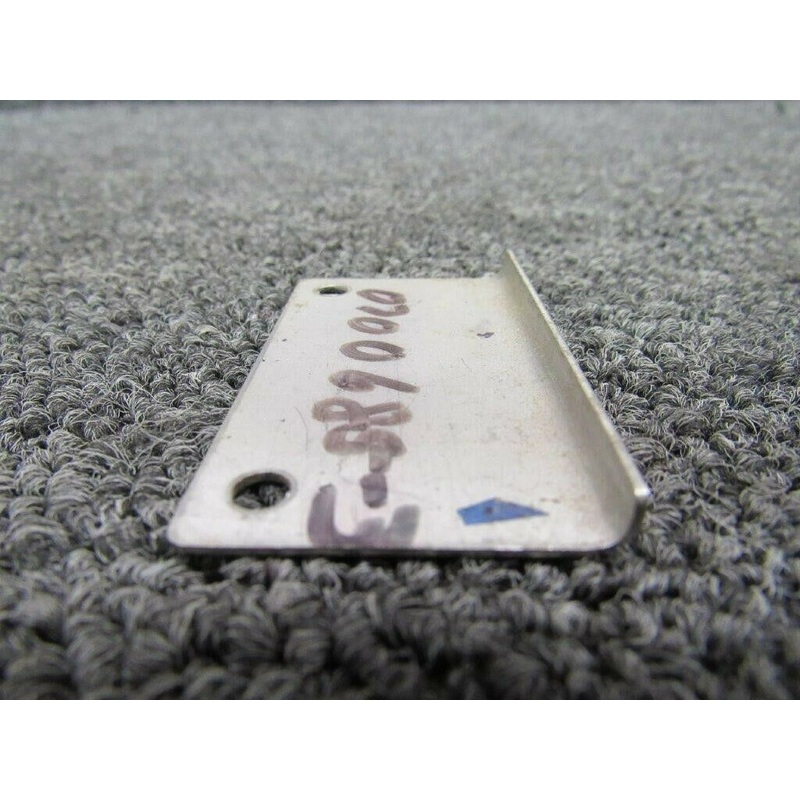 0700685-3 Cessna 180, 182, 185 Plate (M19)