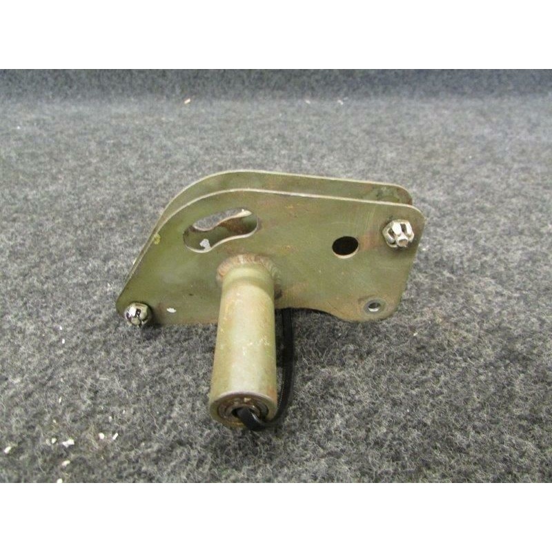 0422430-8 (Use: 0522647-4) Cessna 172 Bellcrank Assy Aileron RH