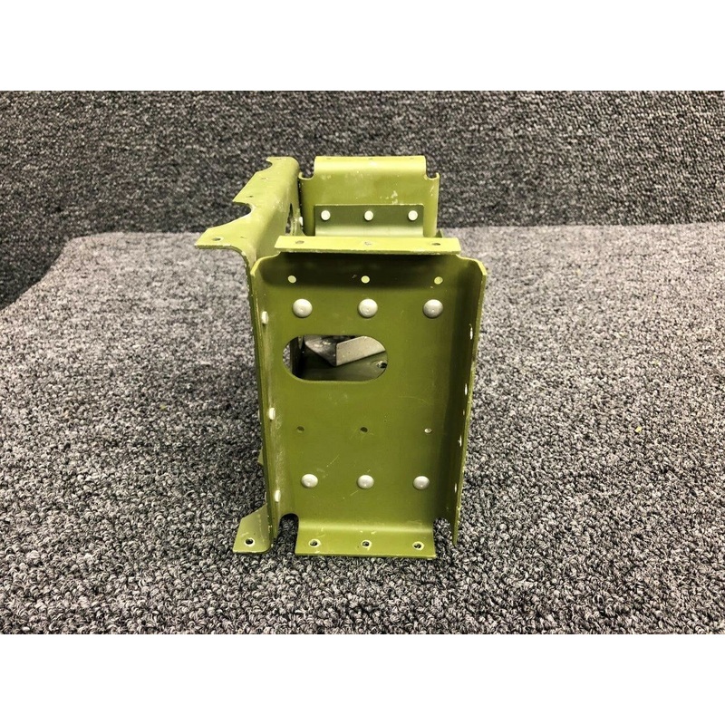 0510135-7 Cessna 180J Support Control Tee