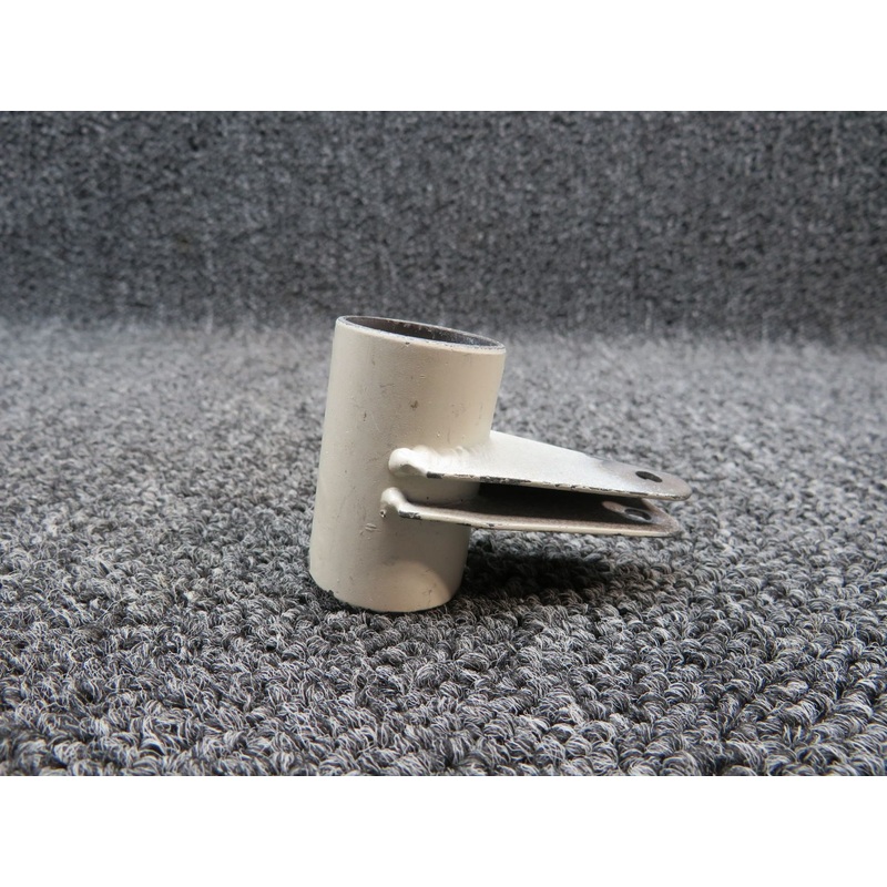 0514028-5 Cessna R182 Bellcrank Inbd Aft