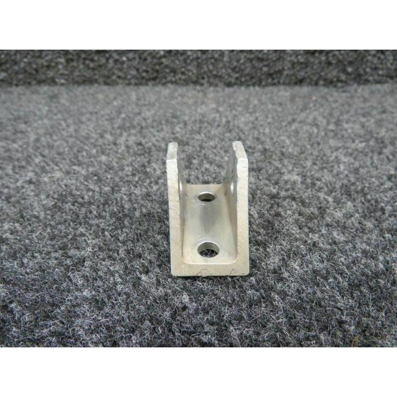 0312111 Cessna 195 Channel Assembly