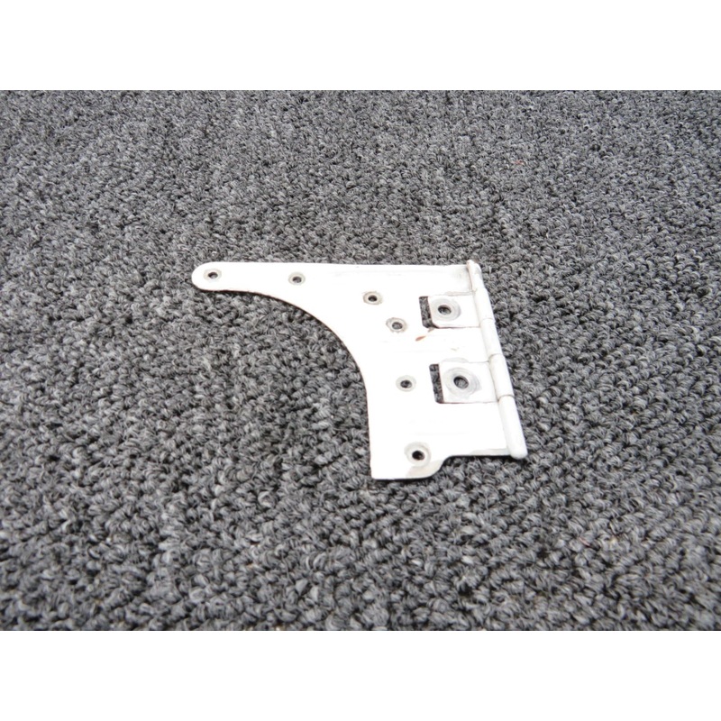 0411602-2 Cessna 150 Cabin Door Upper Hinge RH (White)