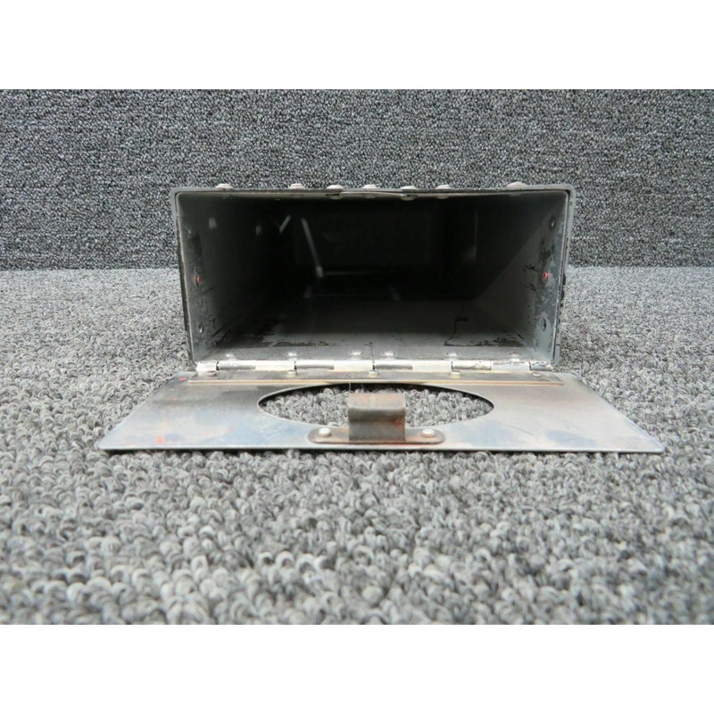 0513085-1 Cessna 172N Map Case Assy Removable
