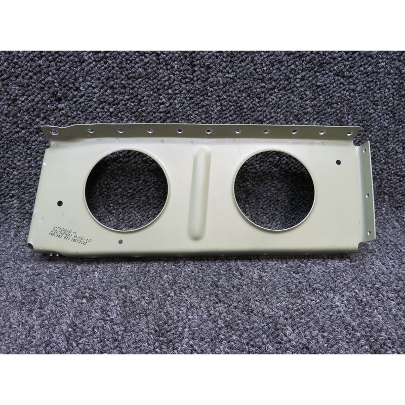 0710616-4 Cessna 182T Bulkhead RH Outboard