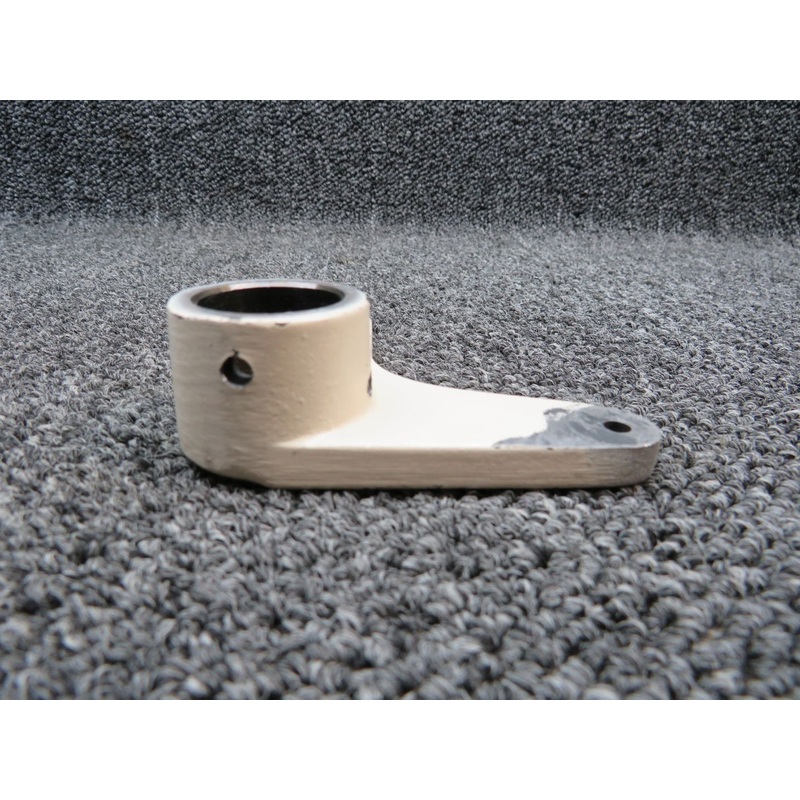 0700633-1 Cessna 182G Seat Bellcrank RH