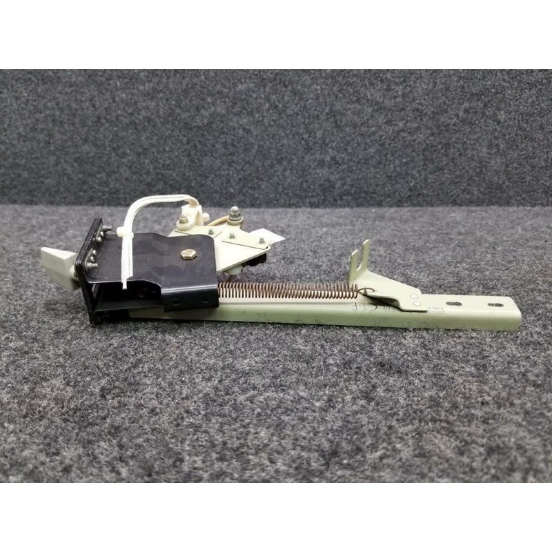 0560025-6 Cessna 172R / 172S Flap Lever Indicator Assy