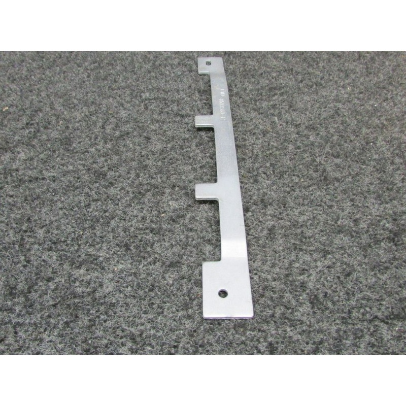 0513560-11 Cessna 172 Plate Seat (New Old Stock) (SA)