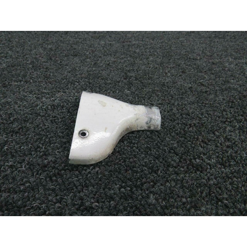0441218-2 Cessna 150L Main Gear Spring Fairing Cover RH