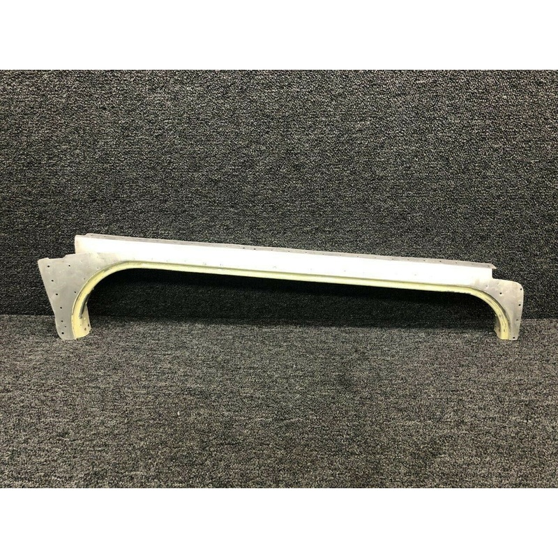 0511116-1 / 0511291-202 Cessna 172 Sill Lower Door RH W/ Support