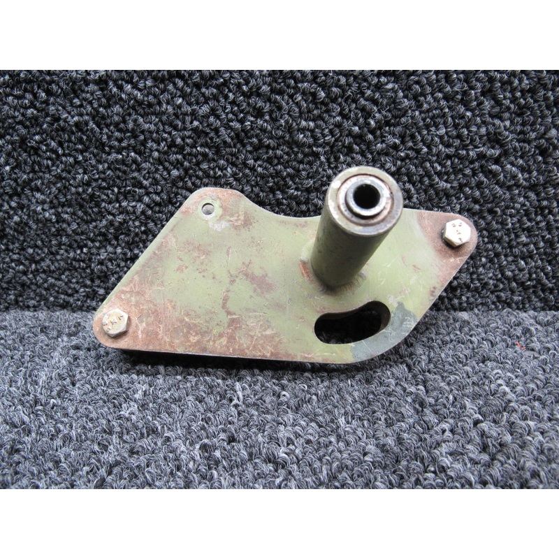 0523223-1 (Use: 0422430-2) Cessna 170-172 Aileron Bellcrank RH