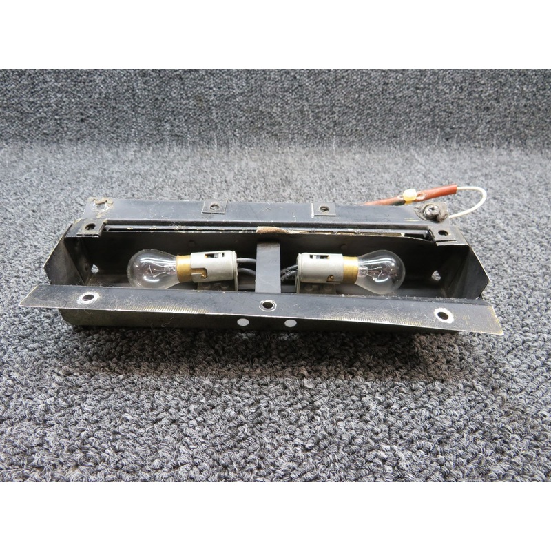 0700623-14 Cessna 210J Housing Assembly Panel Light (Volts: 28)
