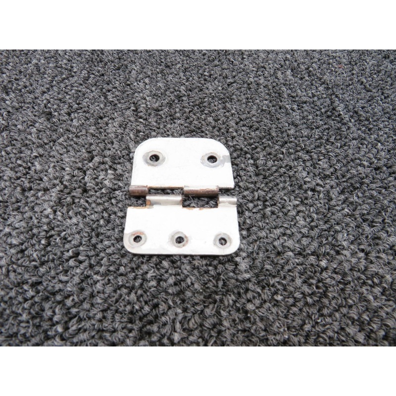 0411579-9 Cessna 150 Cabin Door Middle Hinge (White)