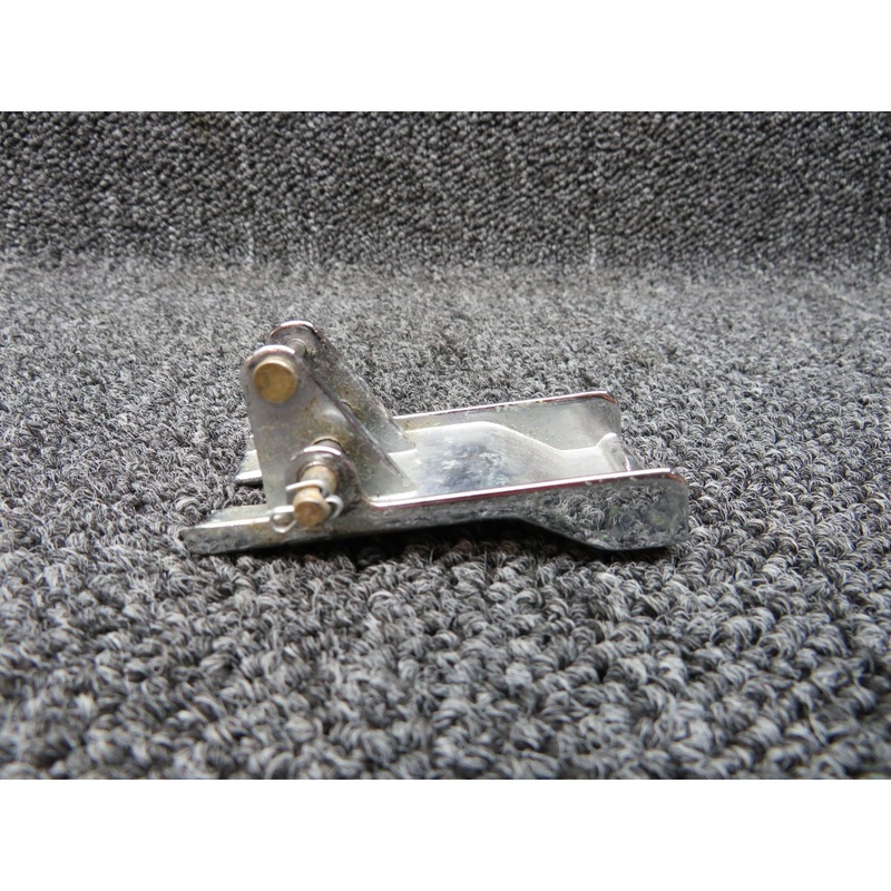 0415018-2 Cessna 152 Interior Handle Assembly