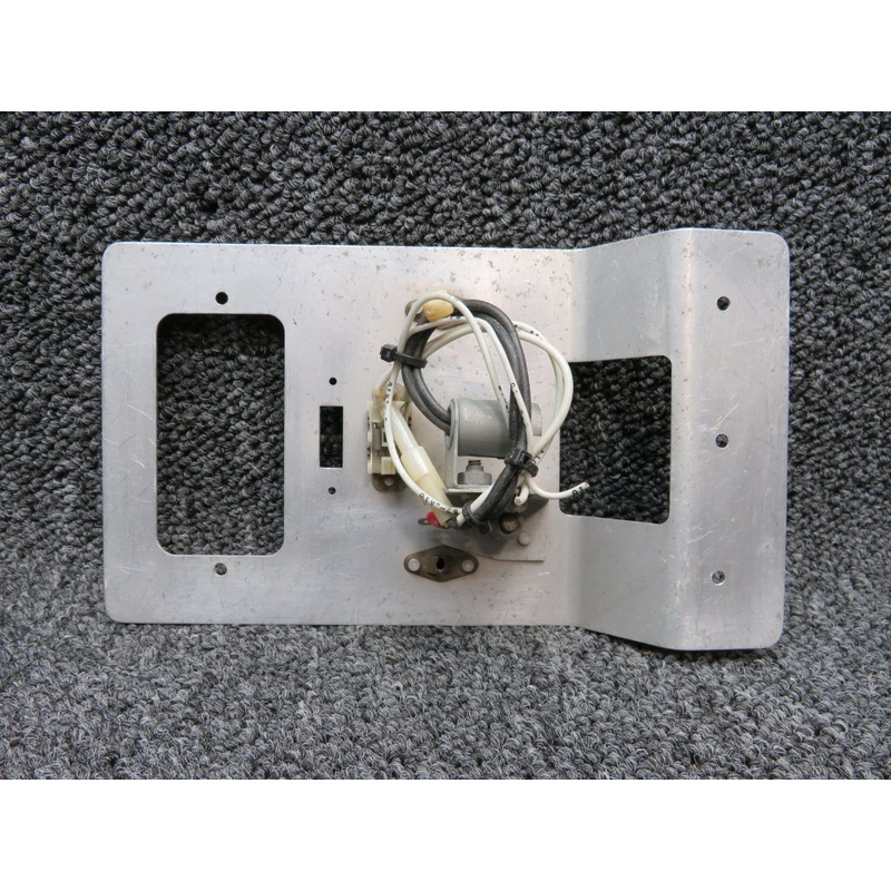 0511325-1 Cessna 172N Support Assy Overhead Console