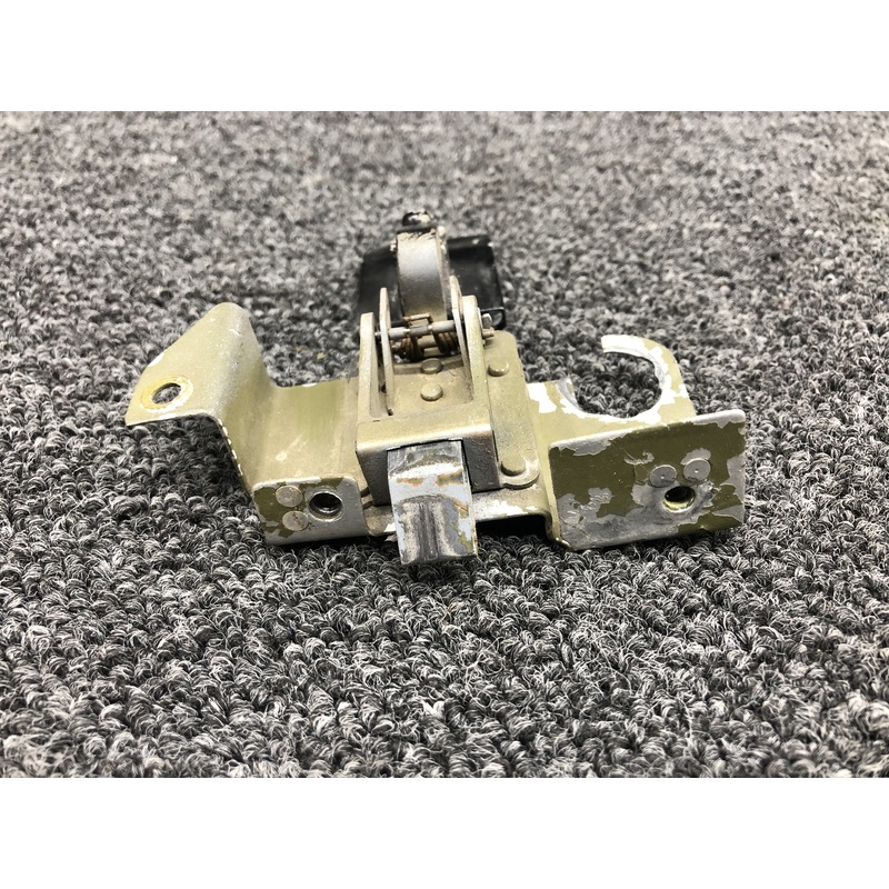S1359-8 Cessna A185F Baggage Door Latch Assembly