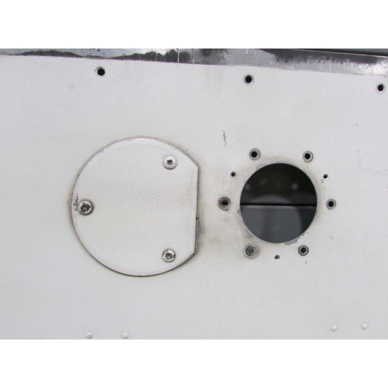 0523521-26 Cessna 172M White Fuel Tank Cover Assembly RH with Indent