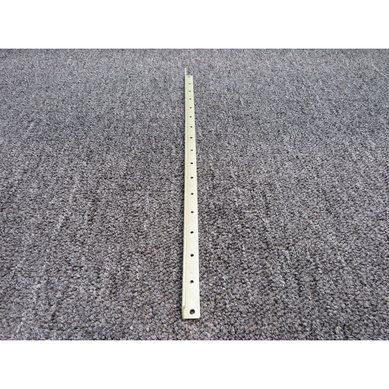 0710703-4 Cessna 182T Stringer Outbound RH