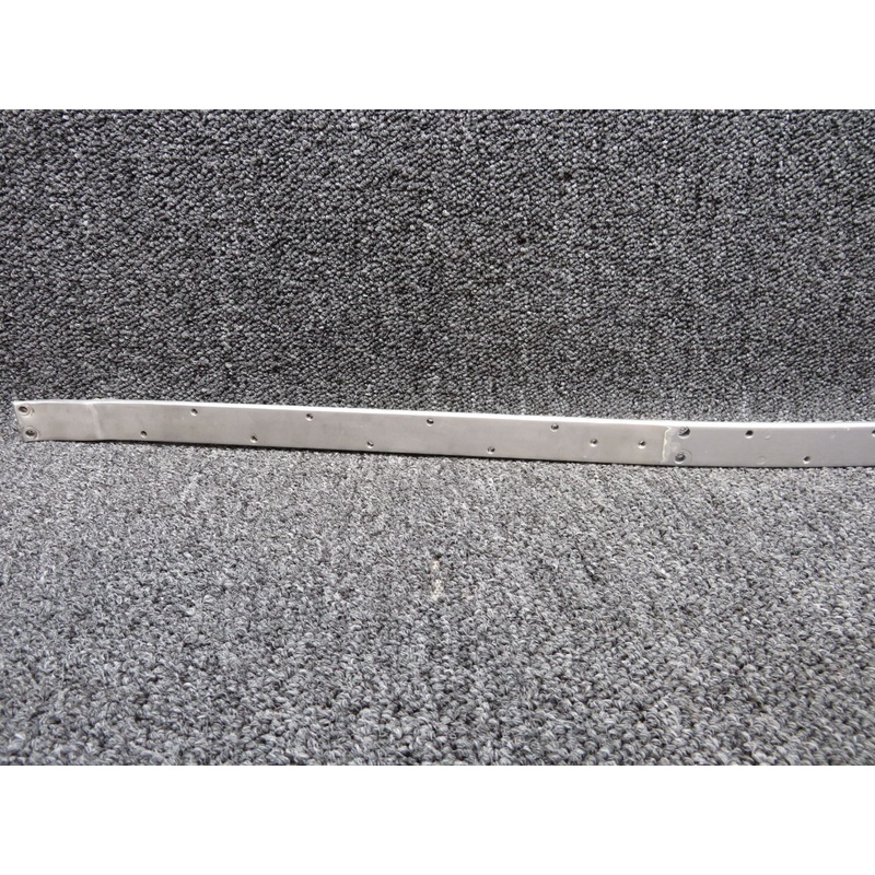 0311001-4 Cessna 195 Strip Windshield Retainer Center