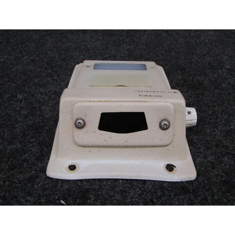 0511482-18 (USE: 0511482-18-532) Cessna 150J Cover Assy