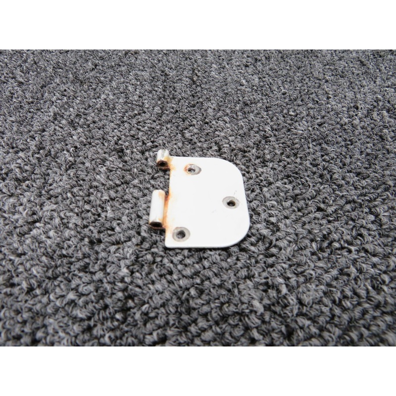 0511280-4 Cessna 172M Cabin Door Hinge Half Lower Aft RH