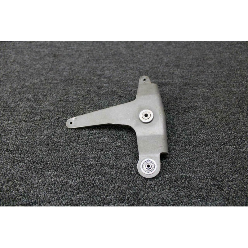 0320106-1 Cessna 195 Aileron Bellcrank RH