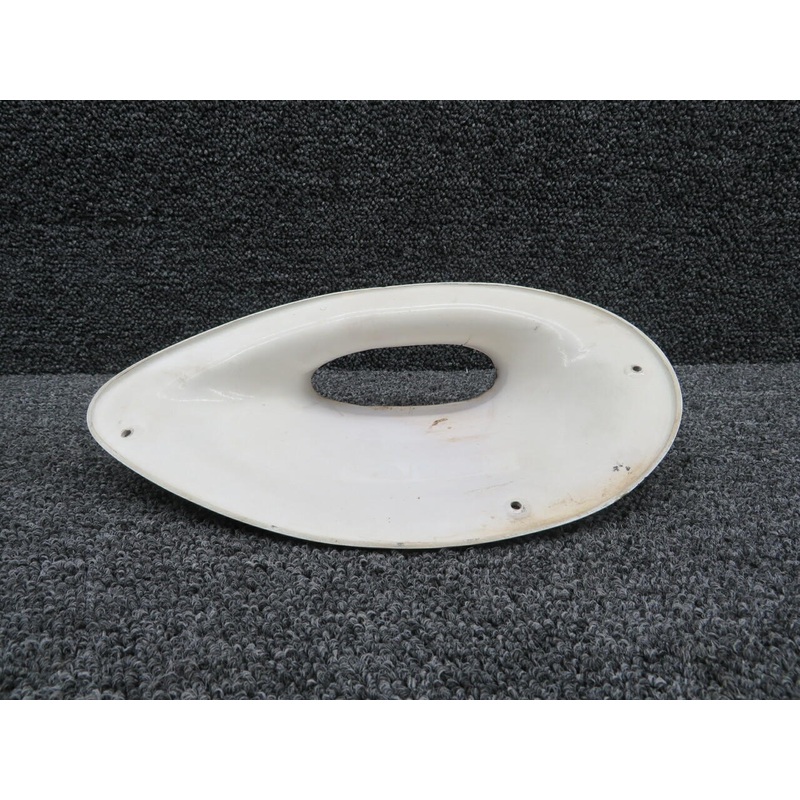 0522150-4 (USE: 0522150-4-D70) Cessna 172D Upper Strut Fairing RH