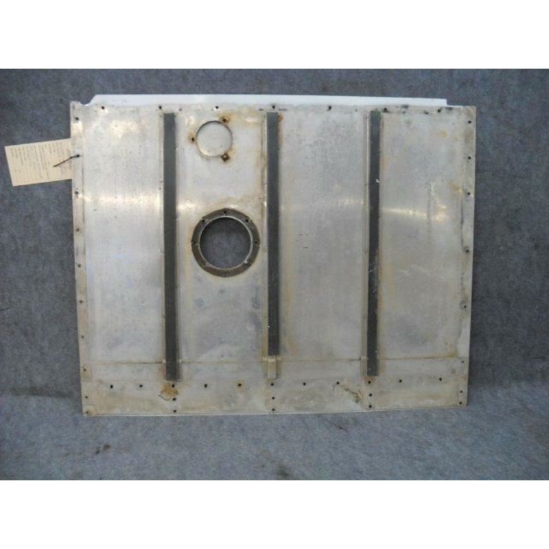 0426511-7 Cessna 150 Fuel Tank Cover R/H Standard Range