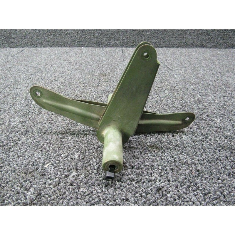 0523535-8 Cessna 150B Flap Bellcrank Assy RH