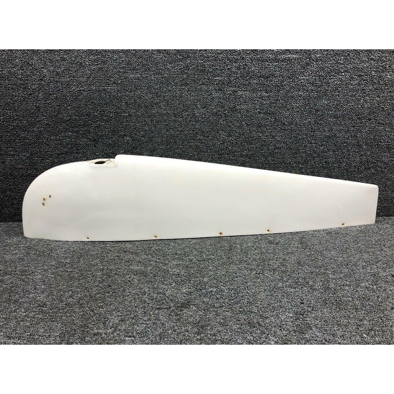 0523701-4 (WEU: 0723615-200) Cessna 172D Wing Tip Assembly LH W/ Light Detector LH
