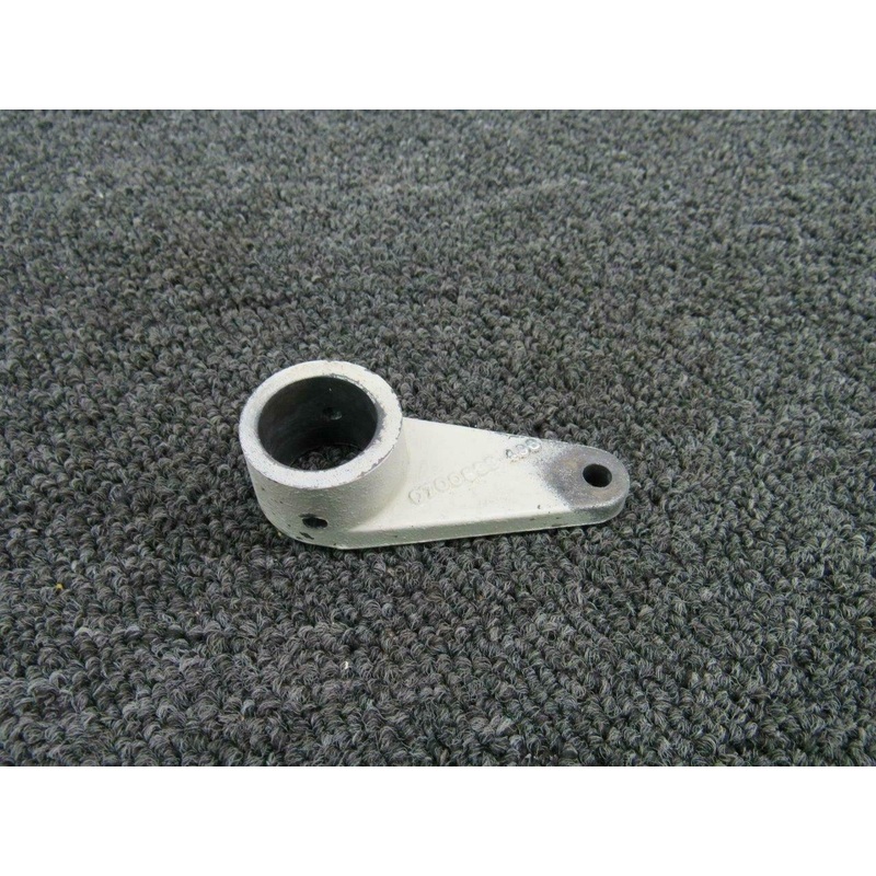 0700633-5 (Casting: 0700633-498) Cessna 172M Torque Tube Bellcrank Fwd