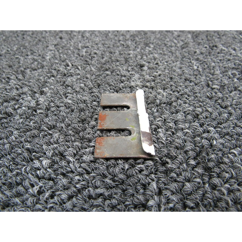 0512192-1 Cessna A185F Bumper Assembly Door Latch